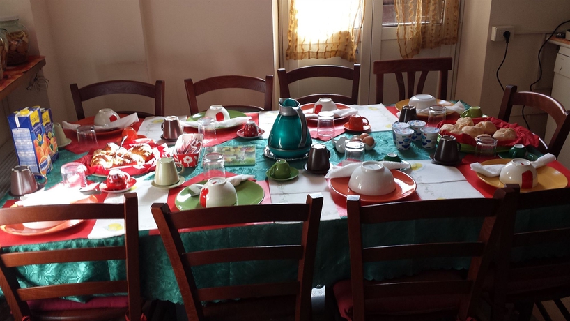 Imagen del bar/restaurante del B&B Anthony Guesthouse. Foto 2