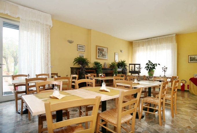 Imagen del bar/restaurante del B&B Argentiere ByB Appartamenti. Foto 2