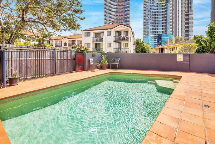 Imagen de la piscina del B&B Arrival Accommodation Centre. Foto 14