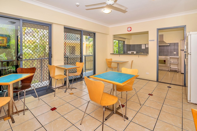 Imagen del bar/restaurante del B&B Arrival Accommodation Centre. Foto 4