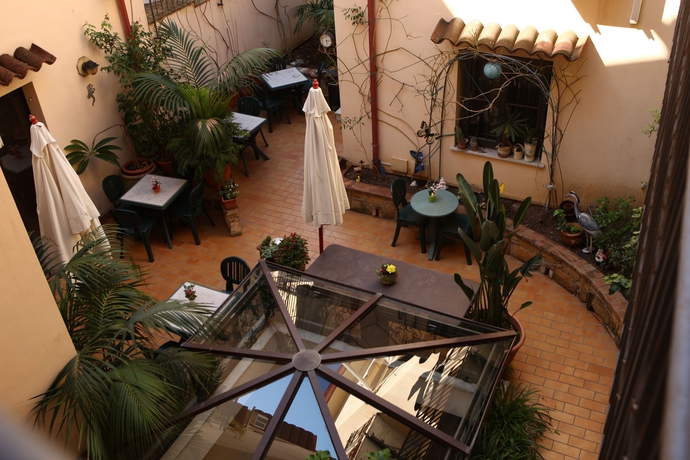 Imagen de los exteriores del B&B Art Lincoln Palermo. Foto 15