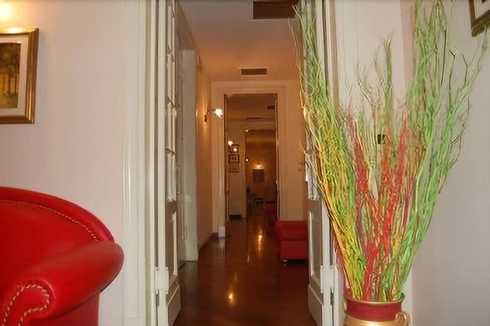 Imagen de los interiores del B&B B and B Alba. Foto 13