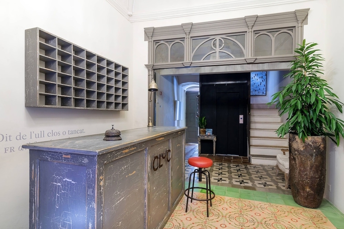 Imagen de los interiores del B&B BYPILLOW Cluc Hotel Begur. Foto 18