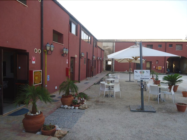 Imagen del bar/restaurante del B&B Baglio Maragani Az Agric. Foto 11