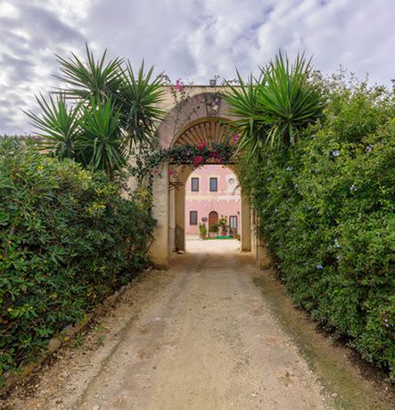 Imagen de los exteriores del B&B Baglio Tita. Foto 10