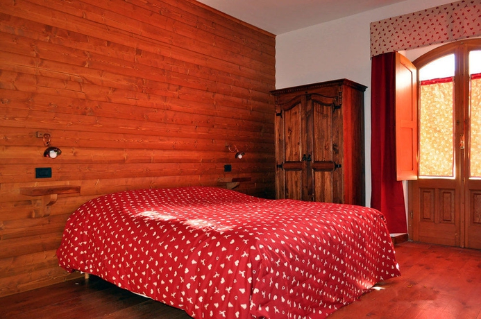 Imagen de la piscina del B&B Bandb Da Nonna Li. Foto 16