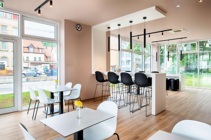 Imagen del bar/restaurante del B&B Bandb Hotel Stuttgart-neckarhafen. Foto 10