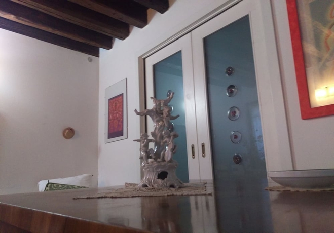 Imagen del bar/restaurante del B&B Bandb Leonardo. Foto 8