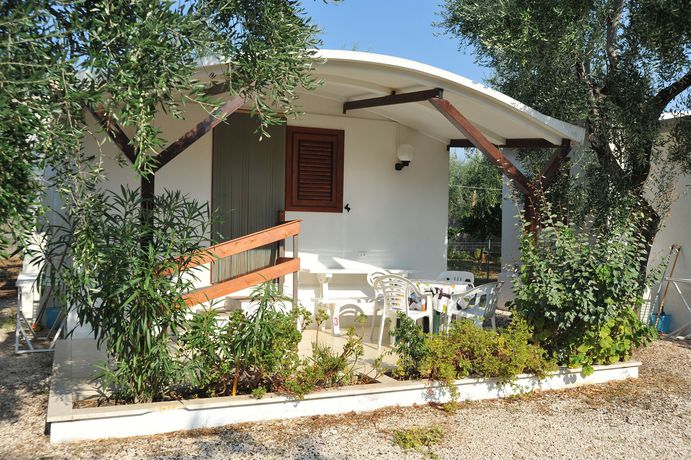 Imagen de los exteriores del B&B Bandb Lido Dei Pini. Foto 9