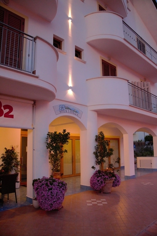 Imagen de los exteriores del B&B Bandb Sperlonga. Foto 12