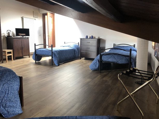 Imagen de la habitación del B&B Bb Il Re Alla Reginella Guest House. Foto 11
