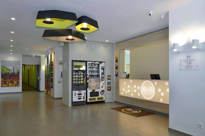 Imagen de los interiores del B&B Berlin-Tiergarten. Foto 19