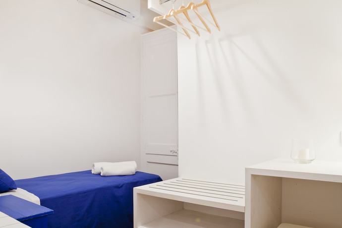 Imagen de la habitación del B&B Blue Barcelona. Foto 10