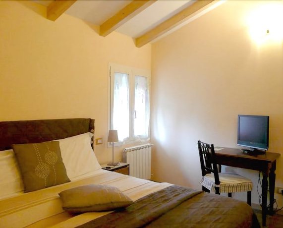 Imagen de la habitación del B&B Burlamacco Gold. Foto 3
