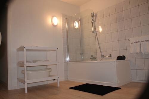 Imagen de los exteriores del B&B Byb Hill De Bart. Foto 6