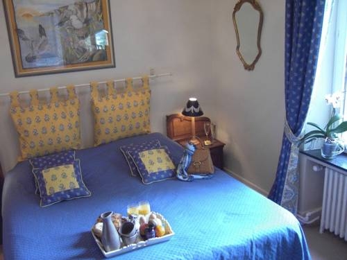 Imagen de los exteriores del B&B Byb Manoir Ormille. Foto 8