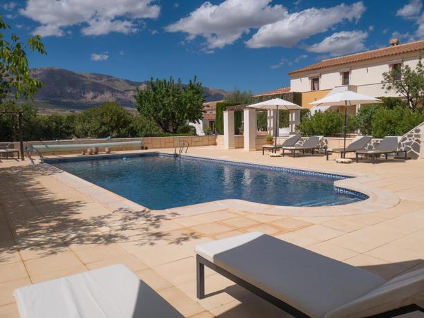 Imagen de la piscina del B&B Casa Clavi. Foto 9