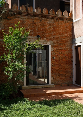 Imagen de los exteriores del B&B Casa Del Melograno. Foto 11