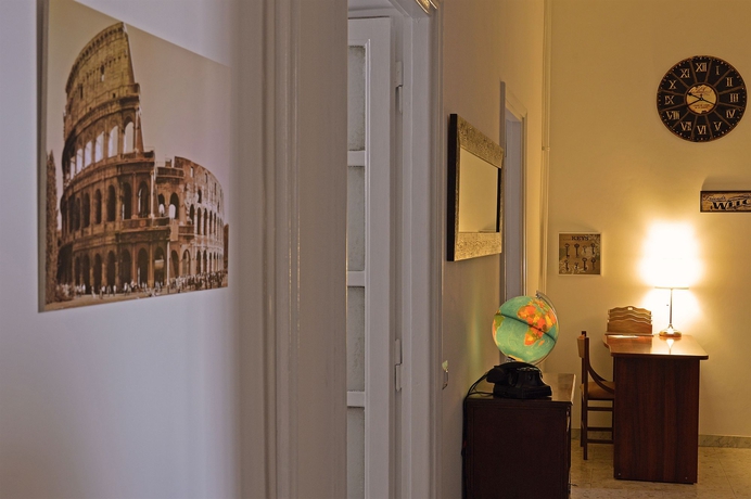 Imagen de los interiores del B&B Casa Via Cesena. Foto 16