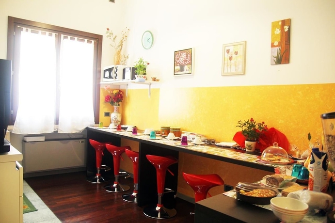 Imagen del bar/restaurante del B&B Casamore Rooms. Foto 2