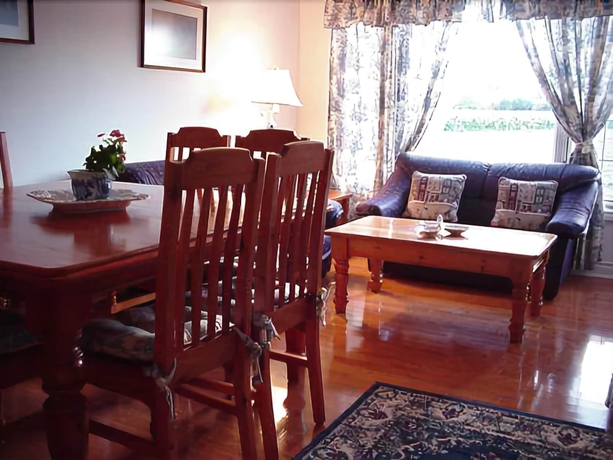 Imagen del bar/restaurante del B&B Cobblestone Bed and Breakfast. Foto 2
