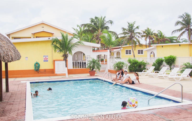 Imagen de la piscina del B&B Coconut Inn. Foto 16