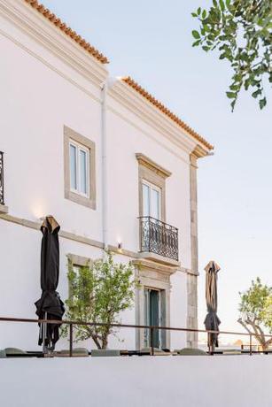 Imagen de los exteriores del B&B Col&eacute;gio Charm House. Foto 12