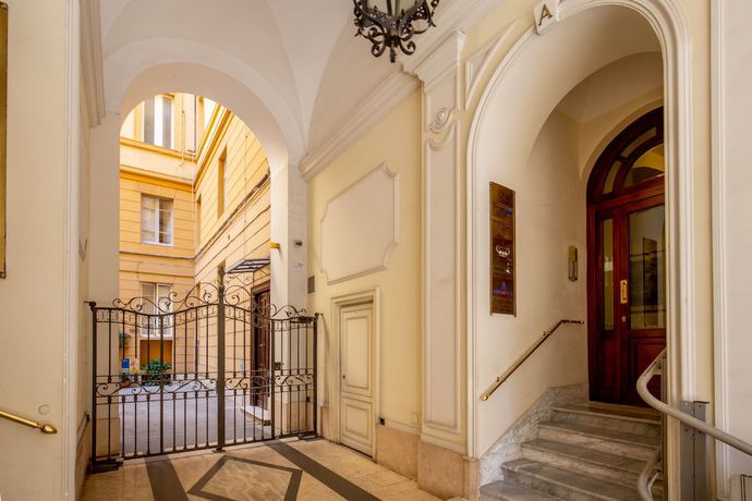 Imagen de los interiores del B&B Courtyard Rome Suite. Foto 6