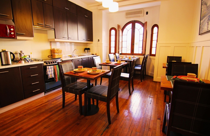 Imagen del bar/restaurante del B&B De Blasis Hotel and Cowork. Foto 2