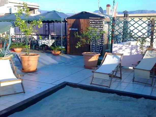 Imagen de los exteriores del B&B Delfina, Regio de Calabria. Foto 6