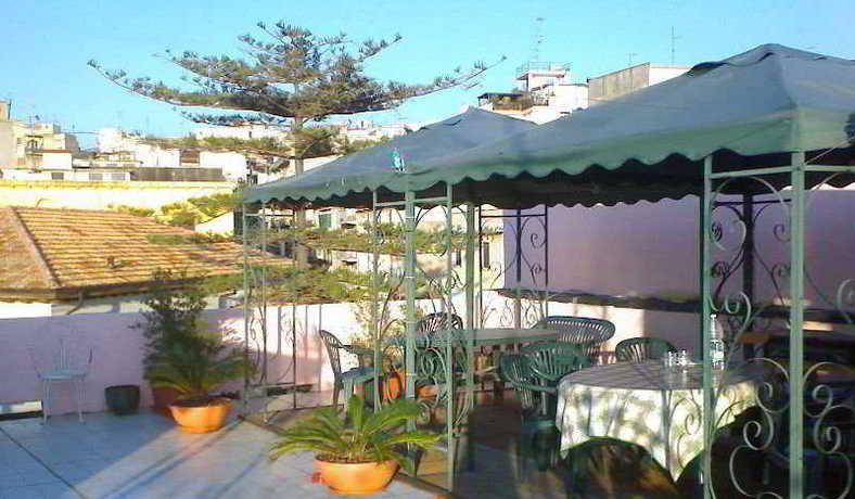 Imagen de los exteriores del B&B Delfina, Regio de Calabria. Foto 7