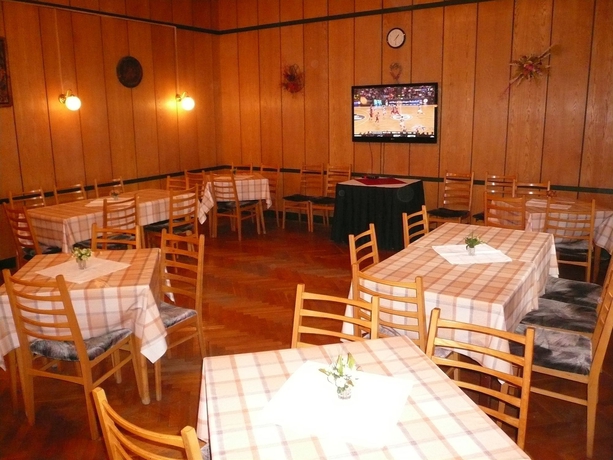 Imagen del bar/restaurante del B&B Dominik Panzio. Foto 2