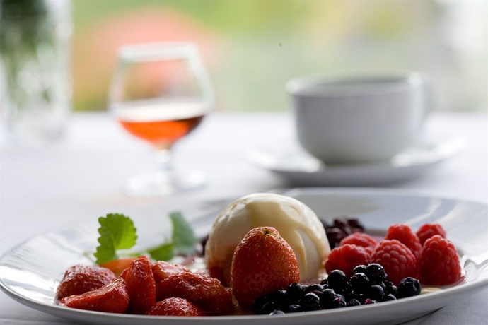 Imagen del bar/restaurante del B&B Dragsvik Fjordhotel. Foto 8