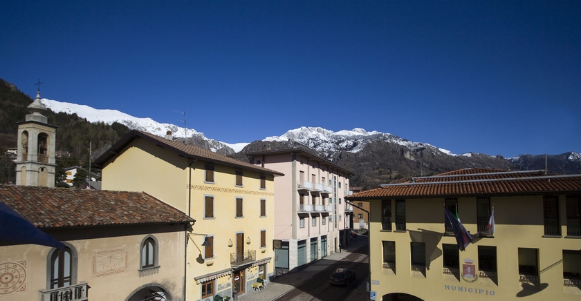 Imagen de los exteriores del B&B Edelweiss, Ronchi. Foto 12