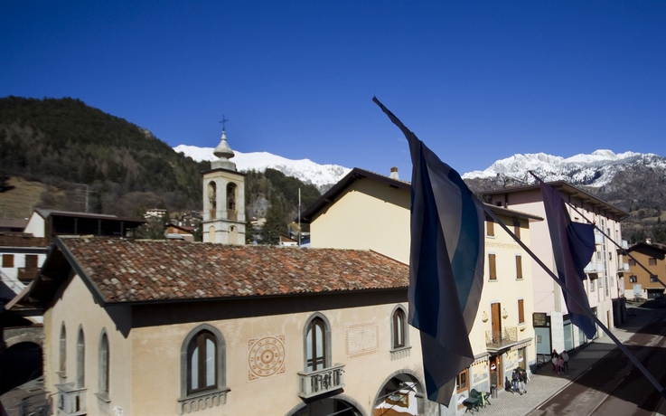 Imagen de los exteriores del B&B Edelweiss, Ronchi. Foto 14