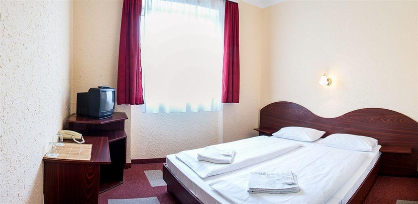 Imagen general del B&B FREE PARKING, FREE BREAKFAST, only 15 minutes to City Center. Foto 7