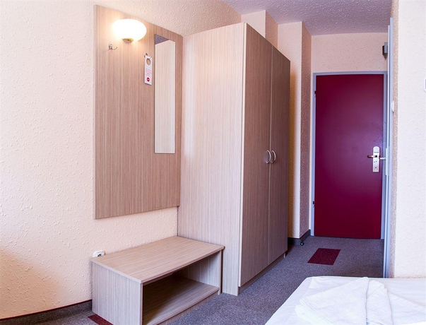 Imagen general del B&B FREE PARKING, FREE BREAKFAST, only 15 minutes to City Center. Foto 11