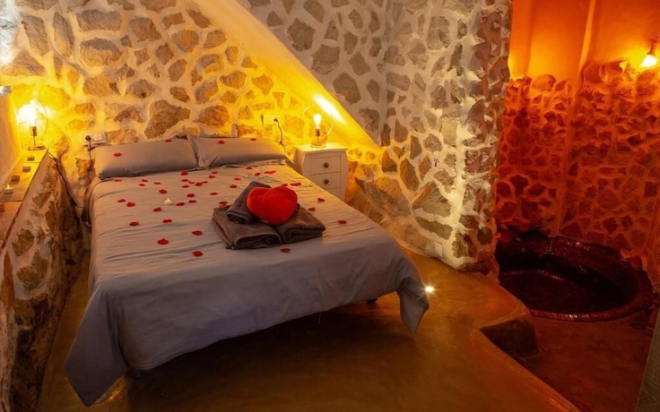 Imagen de la habitación del B&B Fortress Jacuzzi Suites. Foto 6