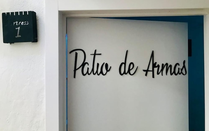 Imagen de la habitación del B&B Fortress Jacuzzi Suites. Foto 14