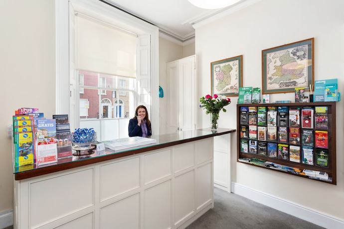 Imagen de los interiores del B&B Gardiner Lodge. Foto 24