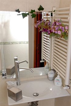 Imagen de la habitación del B&B Gerbera Roma. Foto 6