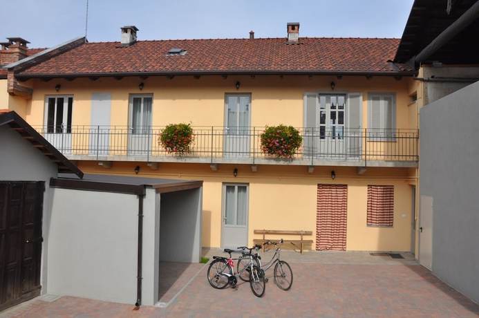 Imagen general del B&B Gi&agrave; Sera Bed and Breakfast. Foto 7