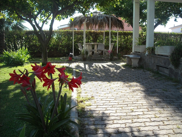 Imagen de los exteriores del B&B Giardino Degli Aranci B B. Foto 7