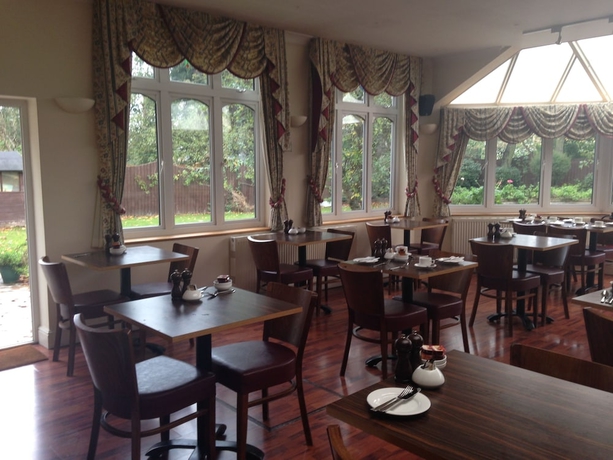 Imagen del bar/restaurante del B&B Glenlyn Hotel and Apartments. Foto 3