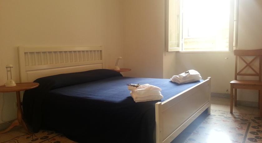 Imagen de la habitación del B&B Guest House Calamatta. Foto 2