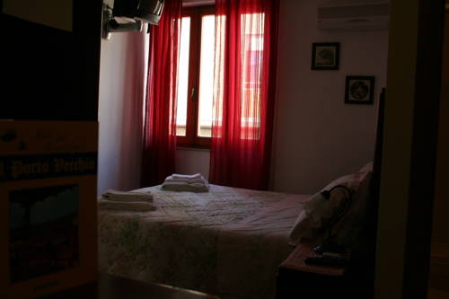 Imagen de la habitación del B&B Guest House Il Porto Vecchio. Foto 6