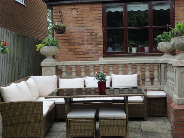 Imagen de los exteriores del B&B Hay Lane Lodge. Foto 14