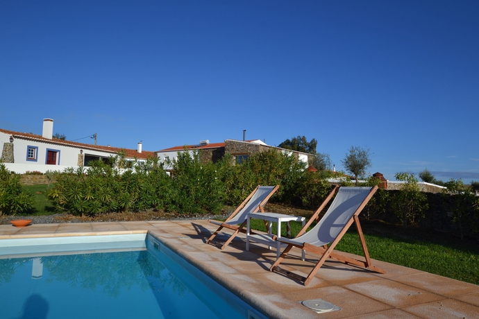 Imagen de los exteriores del B&B Herdade Dos Castelejos. Foto 6