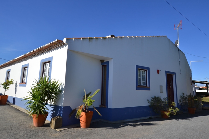 Imagen de los exteriores del B&B Herdade Dos Castelejos. Foto 7