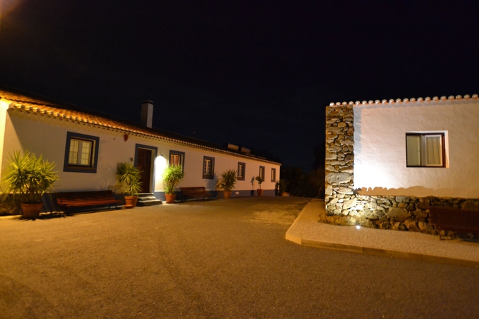 Imagen de los exteriores del B&B Herdade Dos Castelejos. Foto 12